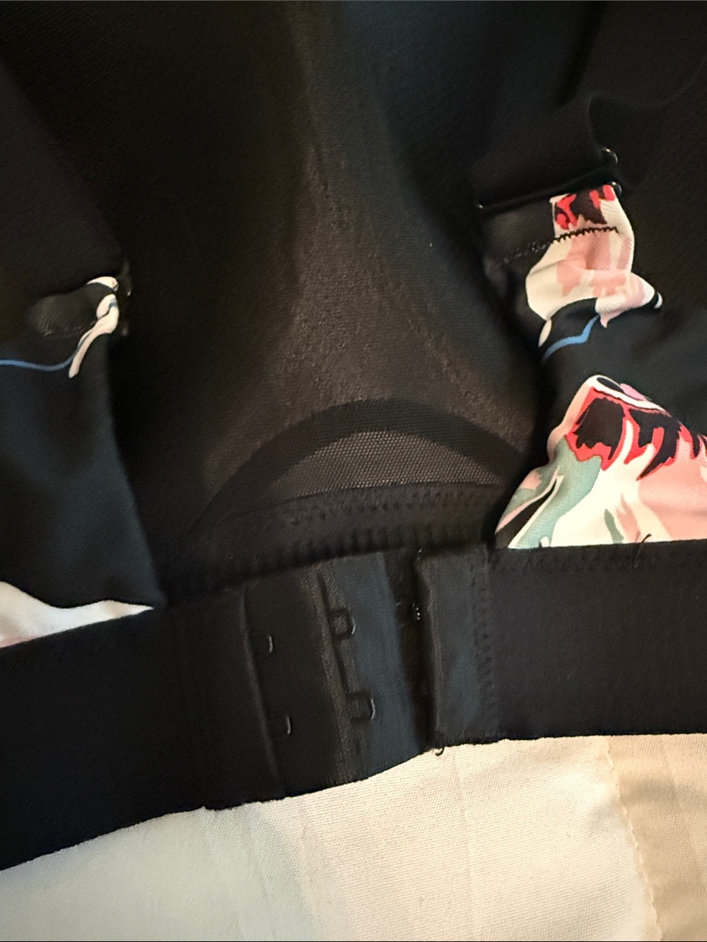 Floral-Print Black & Pink Wireless Sports Comfort Bra - Picture 5 of 7